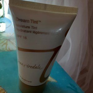 Jane Iredale Tinted Moisturizer